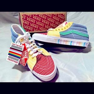 Vans Rainbow Pride Sk8 Mid Shoes NWT 🌈